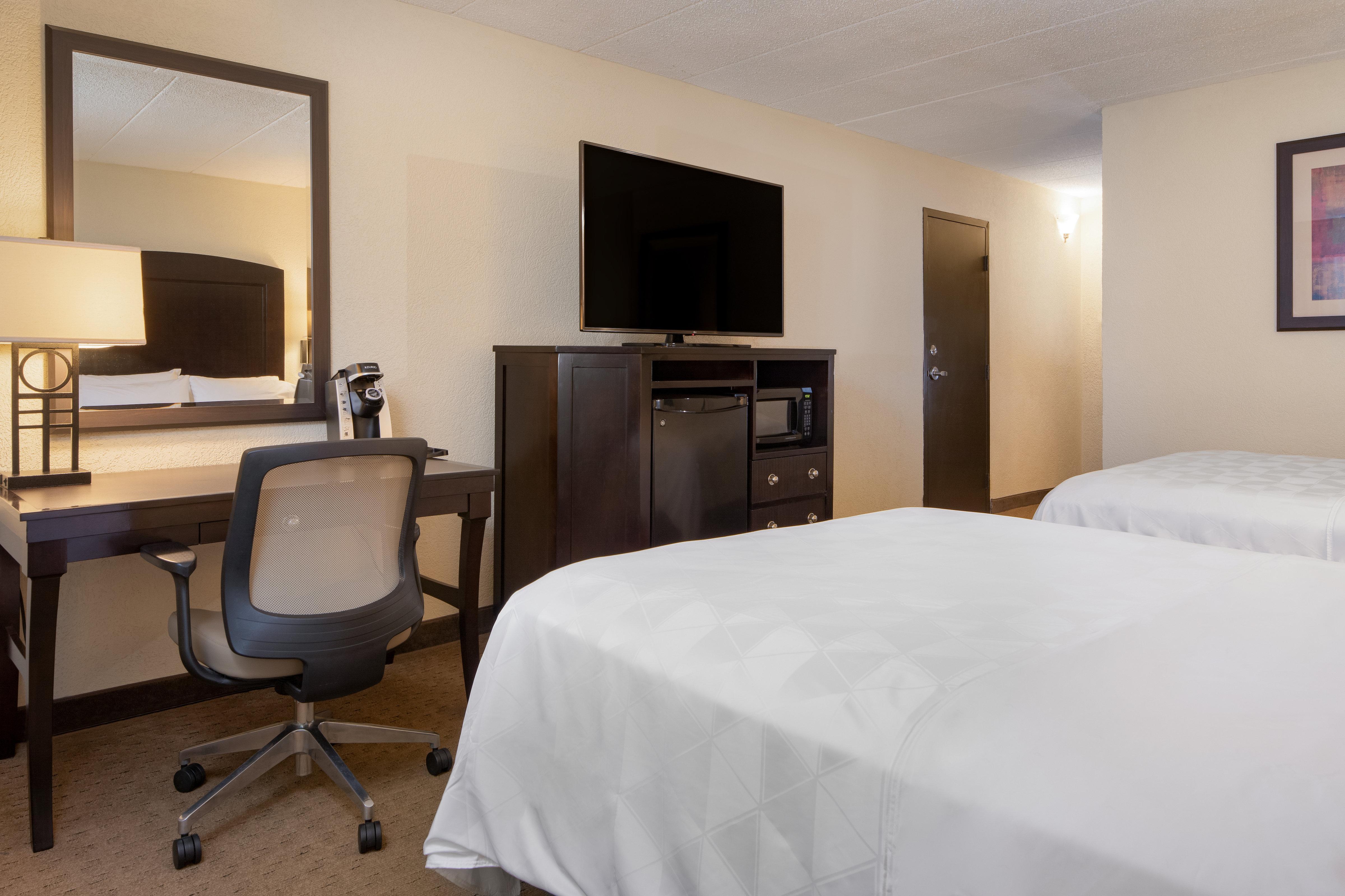 Holiday Inn And Suites Charleston West, An Ihg Hotel Eksteriør bilde